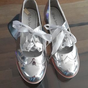 SILVER SHOES
